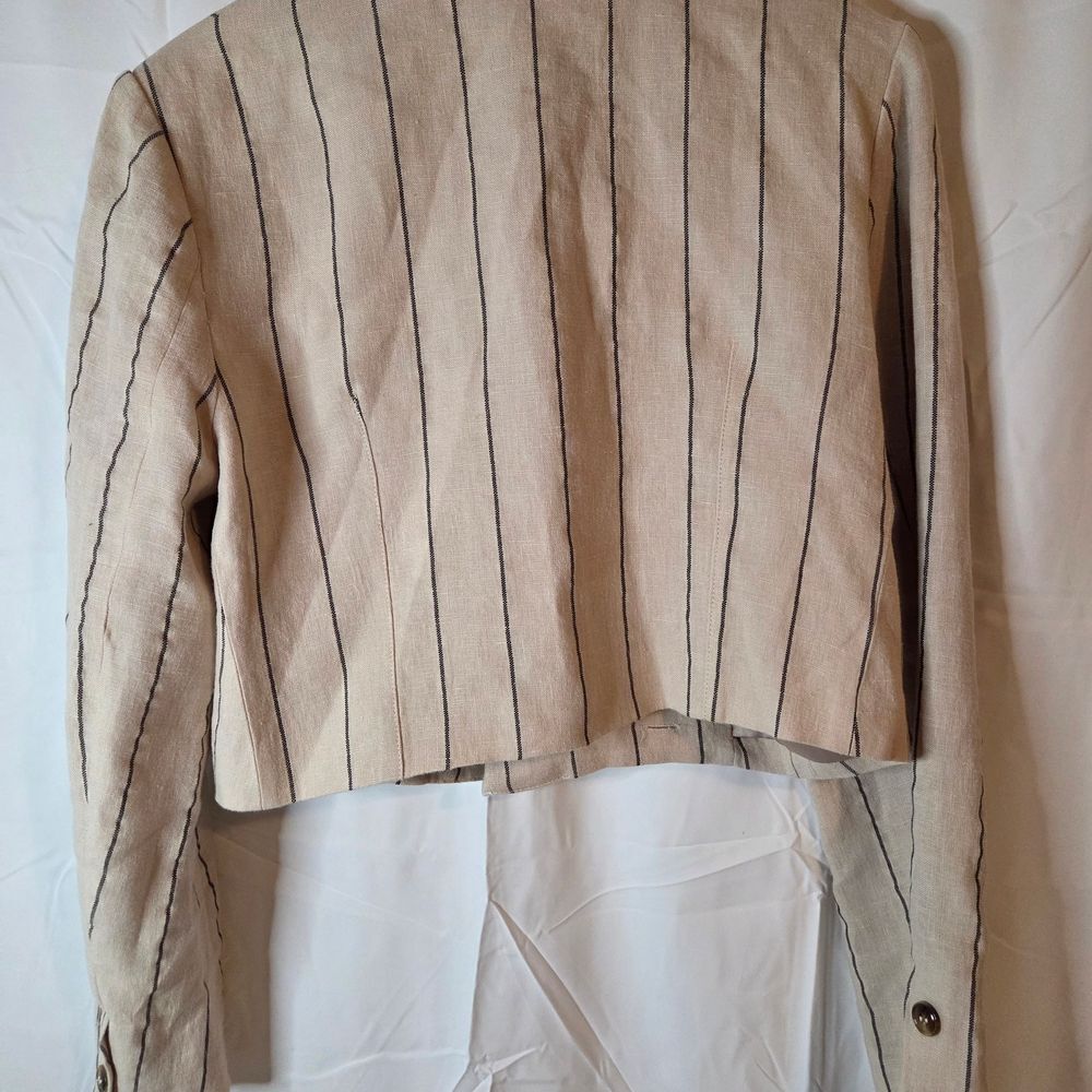 ASTR Linen Blend Cropped Blazer Womens Medium Beige Striped Lightweight Jacket - Picture 9 of 9